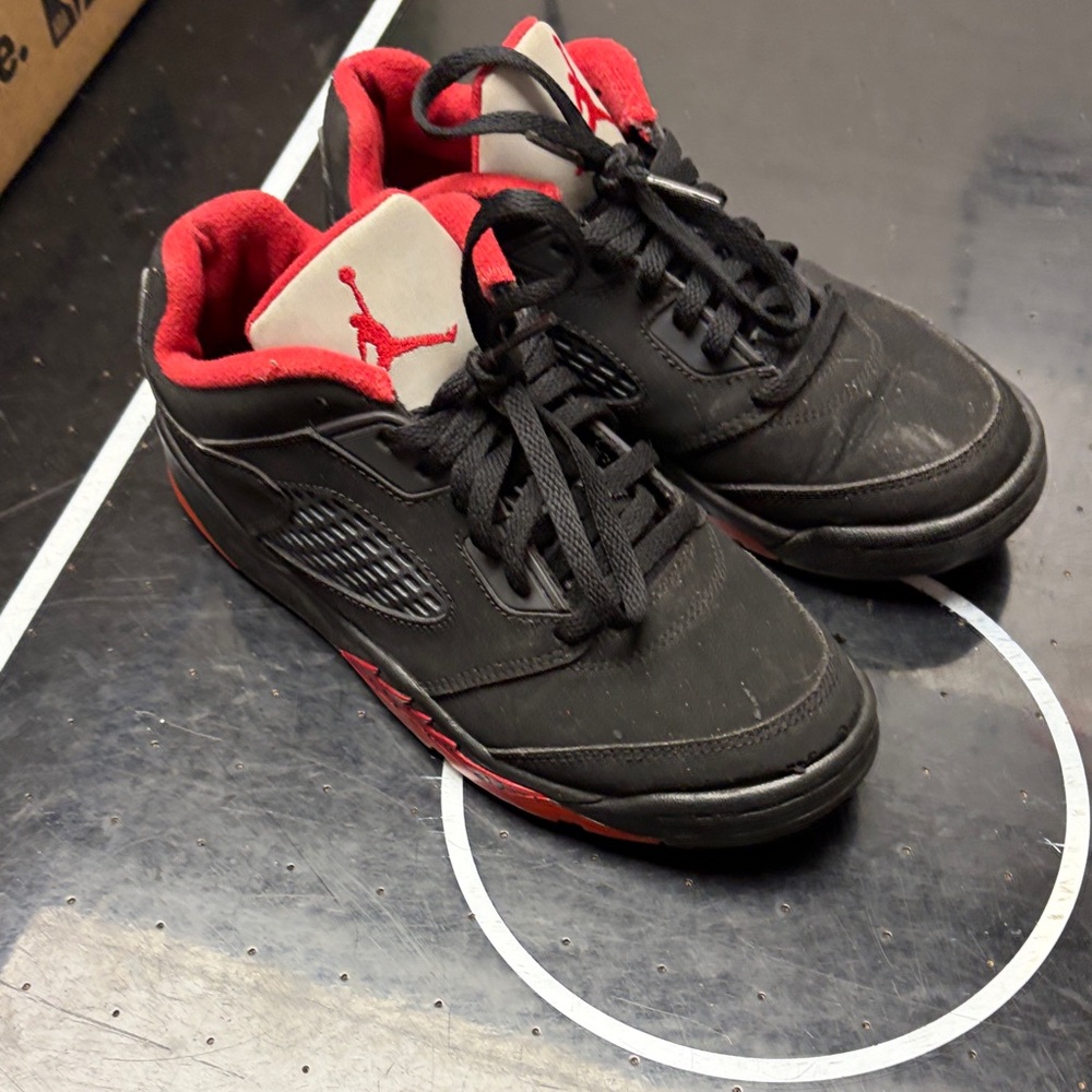 Jordan’s 3Y nice preowned condition minor wear, but a lot of life left in them